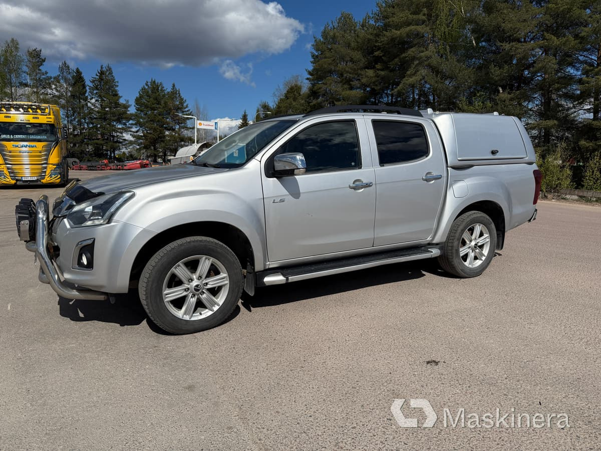 Pickup Isuzu D-max Craftsman 4X4 - Μικρό βαν: φωτογραφία 1 Pickup Isuzu D-max Craftsman 4X4 - Μικρό βαν: φωτογραφία 1