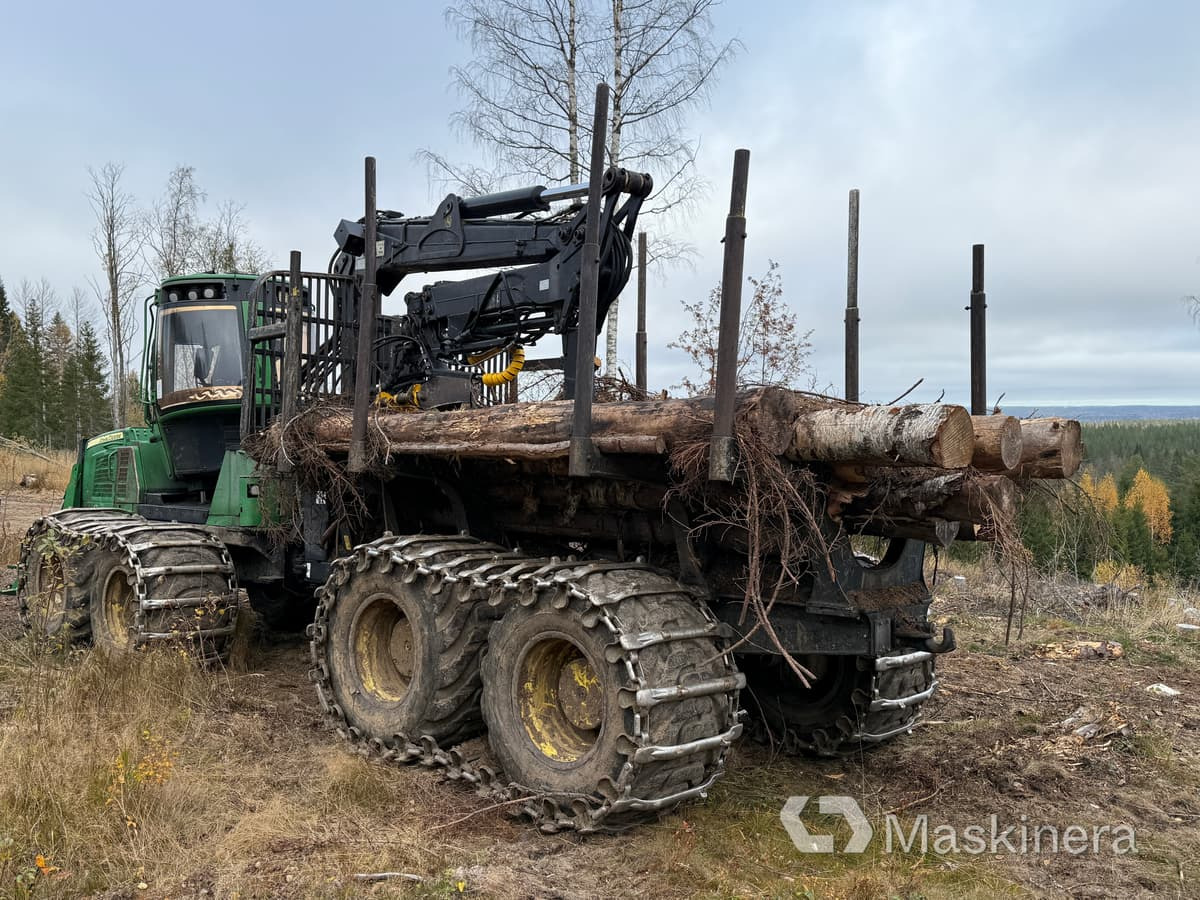 Skotare John Deere 1210E - Λαστιχοφόρα προωθητικo - forwarder: φωτογραφία 3 Skotare John Deere 1210E - Λαστιχοφόρα προωθητικo - forwarder: φωτογραφία 3