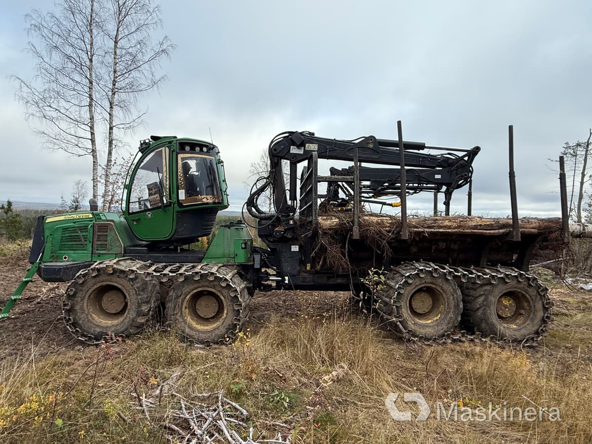 Skotare John Deere 1210E - Λαστιχοφόρα προωθητικo - forwarder: φωτογραφία 2 Skotare John Deere 1210E - Λαστιχοφόρα προωθητικo - forwarder: φωτογραφία 2