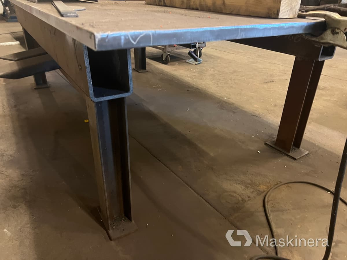 Svetsbord med stålskiva - Βιομηχανικός εξοπλισμός: φωτογραφία 5 Svetsbord med stålskiva - Βιομηχανικός εξοπλισμός: φωτογραφία 5