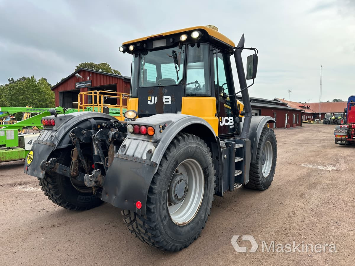 Traktor JCB Fastrac 3230 XTRA - Τρακτέρ: φωτογραφία 5 Traktor JCB Fastrac 3230 XTRA - Τρακτέρ: φωτογραφία 5