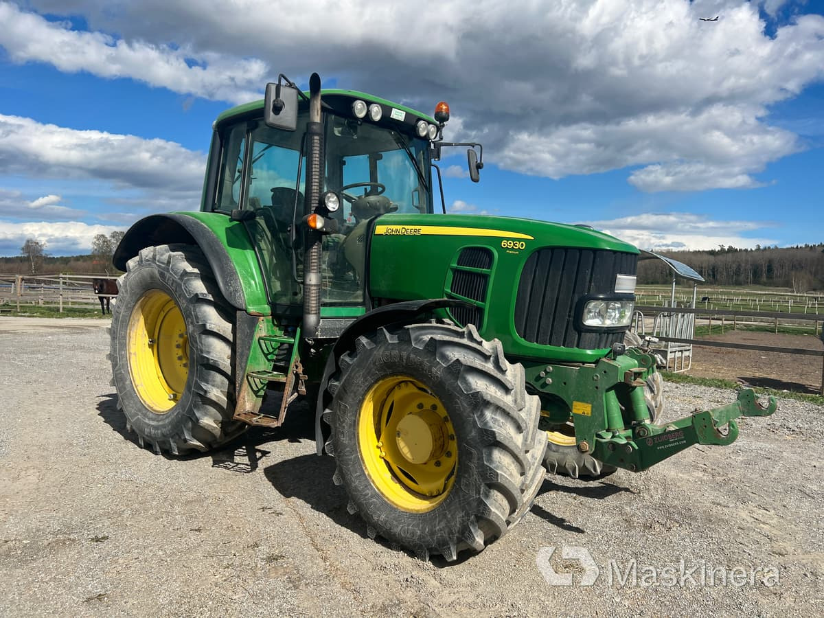 Traktor John Deere 6930 Premium med frontlyft - Τρακτέρ: φωτογραφία 3 Traktor John Deere 6930 Premium med frontlyft - Τρακτέρ: φωτογραφία 3