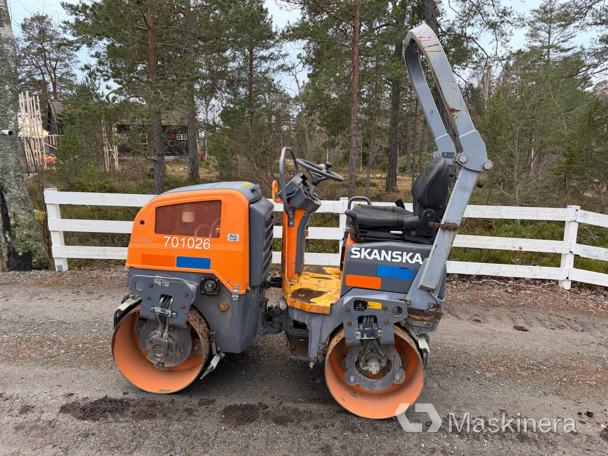 Ασφαλτικός οδοστρωτήρας Vält Dynapac CC1000: φωτογραφία 9