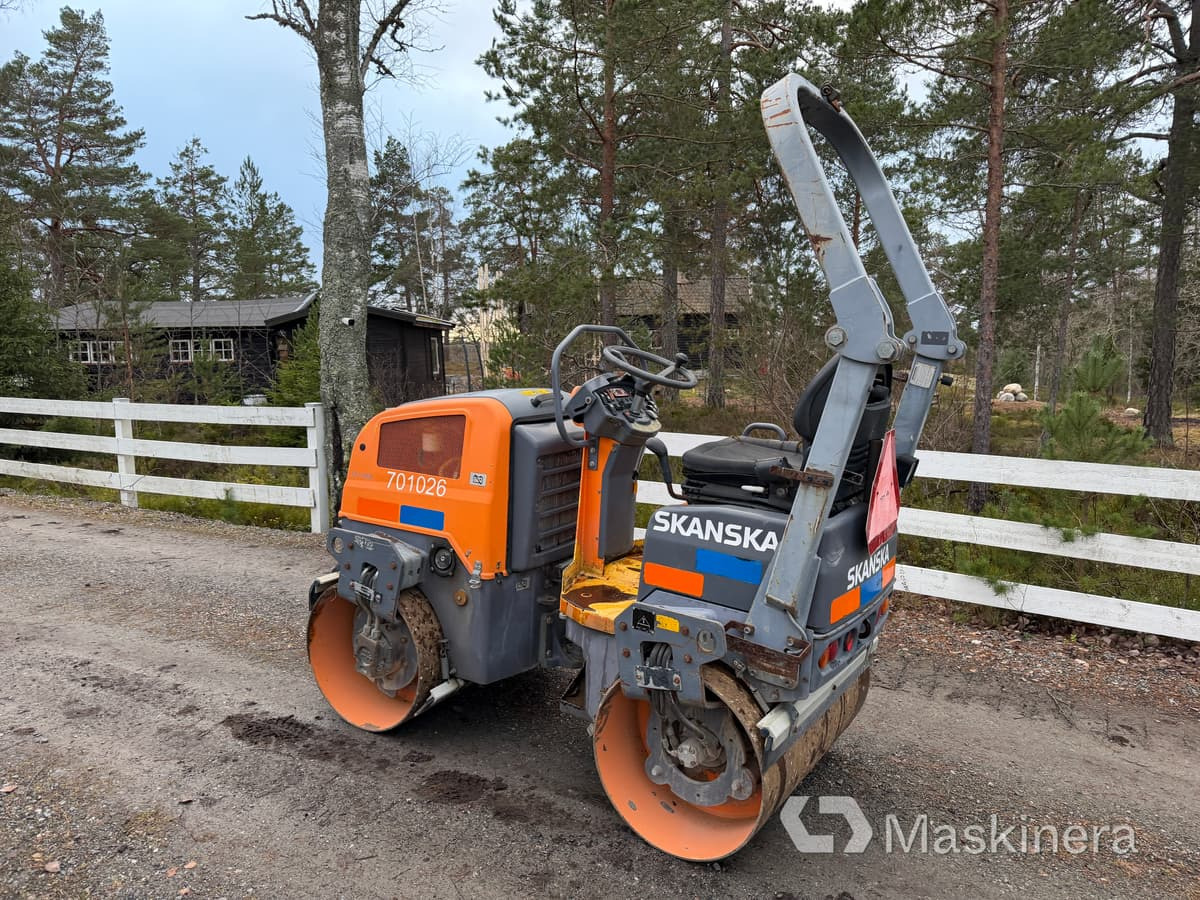 Ασφαλτικός οδοστρωτήρας Vält Dynapac CC1000: φωτογραφία 8