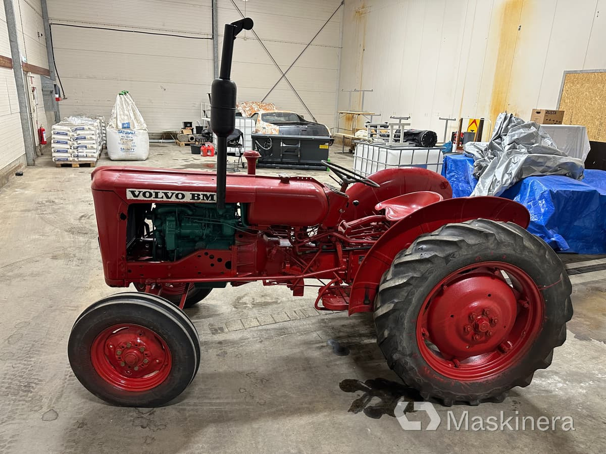 Veterantraktor Volvo BM 320 - Τρακτέρ: φωτογραφία 4 Veterantraktor Volvo BM 320 - Τρακτέρ: φωτογραφία 4