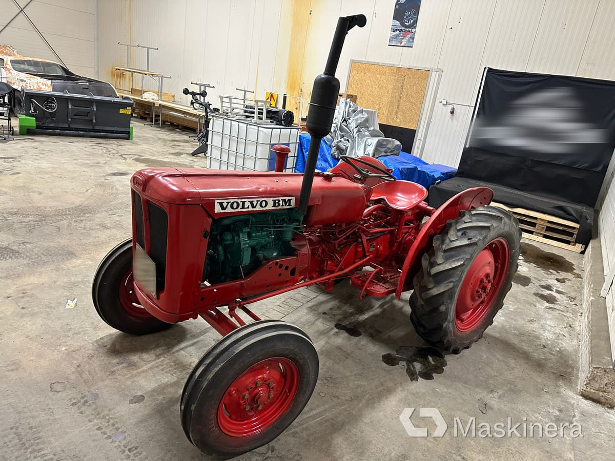 Veterantraktor Volvo BM 320 - Τρακτέρ: φωτογραφία 3 Veterantraktor Volvo BM 320 - Τρακτέρ: φωτογραφία 3