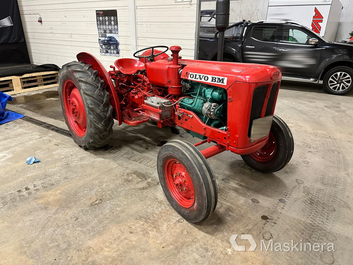 Veterantraktor Volvo BM 320 - Τρακτέρ: φωτογραφία 1 Veterantraktor Volvo BM 320 - Τρακτέρ: φωτογραφία 1