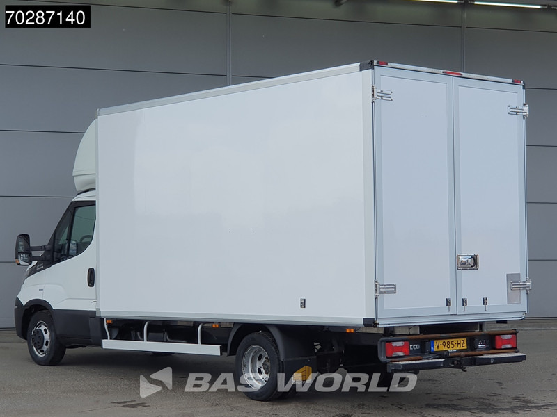 Iveco Daily 3.0L Automaat Bakwagen Navi Airco Cruise Euro6 Schuifzeilen Plane Meubelbak Koffer 21m3 Airco Trekhaak Cruise control - Επαγγελματικό αυτοκίνητο κόφα: φωτογραφία 3 Iveco Daily 3.0L Automaat Bakwagen Navi Airco Cruise Euro6 Schuifzeilen Plane Meubelbak Koffer 21m3 Airco Trekhaak Cruise control - Επαγγελματικό αυτοκίνητο κόφα: φωτογραφία 3