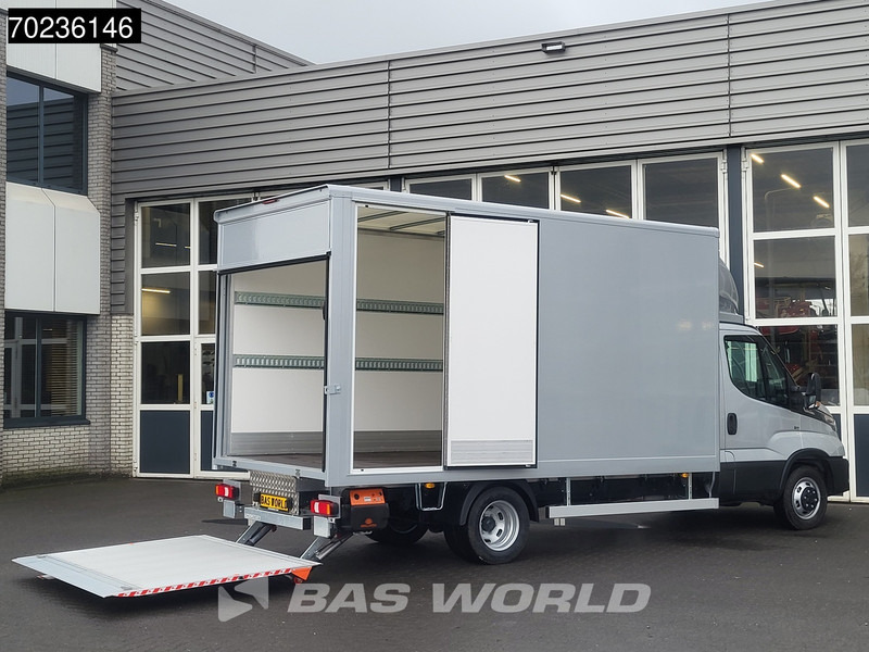 Iveco Daily 35C18 2025 MODEL Automaat 1000kg Laadklep ACC Navi Airco Zijdeur Bakwagen Meubelbak Koffer 22m3 Airco - Επαγγελματικό αυτοκίνητο κόφα: φωτογραφία 3 Iveco Daily 35C18 2025 MODEL Automaat 1000kg Laadklep ACC Navi Airco Zijdeur Bakwagen Meubelbak Koffer 22m3 Airco - Επαγγελματικό αυτοκίνητο κόφα: φωτογραφία 3