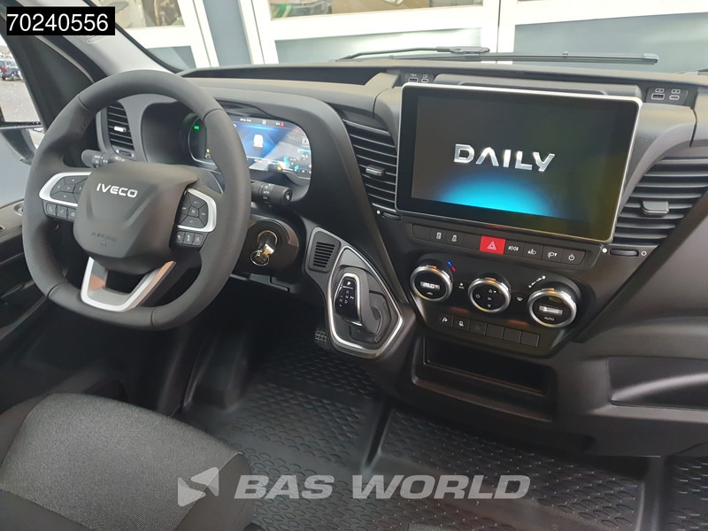Interior photo 1: Νέα Βαν Iveco Daily 35C21 3.0L Automaat Dubbellucht L2H2 LED ACC Navi Camera Parkeersensoren 12m3 Airco