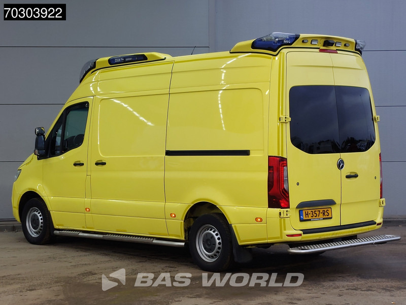 Mercedes-Benz Sprinter 319 CDI 3.0L V6 Ambulance 190PK L2H2 LED Airco Cruise Camera MBUX CarPlay Euro6 Krankenwagen Rettungswagen L2 8m3 Airco Cruise c - Ασθενοφόρο: φωτογραφία 2 Mercedes-Benz Sprinter 319 CDI 3.0L V6 Ambulance 190PK L2H2 LED Airco Cruise Camera MBUX CarPlay Euro6 Krankenwagen Rettungswagen L2 8m3 Airco Cruise c - Ασθενοφόρο: φωτογραφία 2