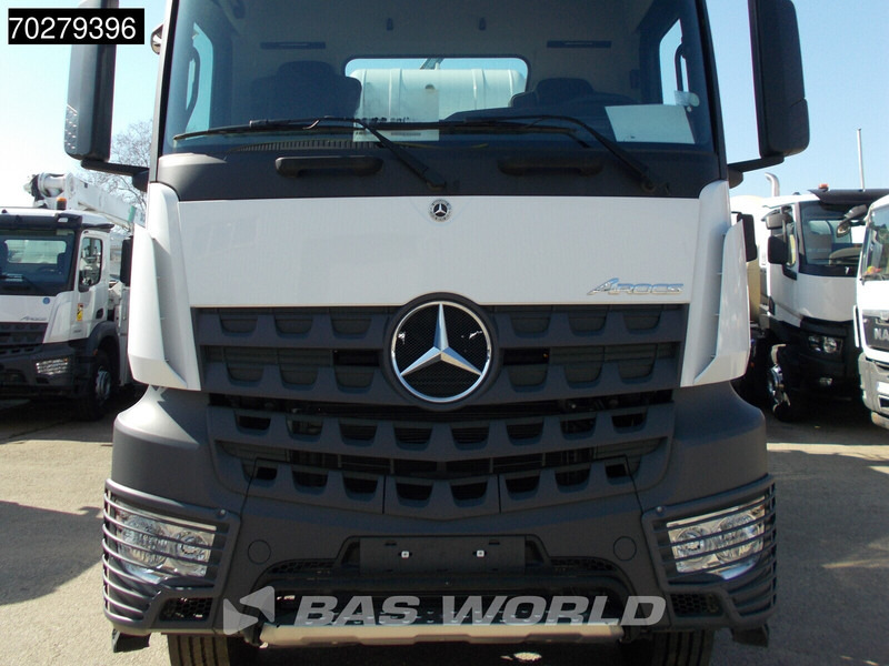 Mercedes-Benz Arocs 4145 8X4 10m3 Schwing Stetter mixer Manual Steelsuspension Euro 3 - Μπετονιέρα φορτηγό: φωτογραφία 5 Mercedes-Benz Arocs 4145 8X4 10m3 Schwing Stetter mixer Manual Steelsuspension Euro 3 - Μπετονιέρα φορτηγό: φωτογραφία 5