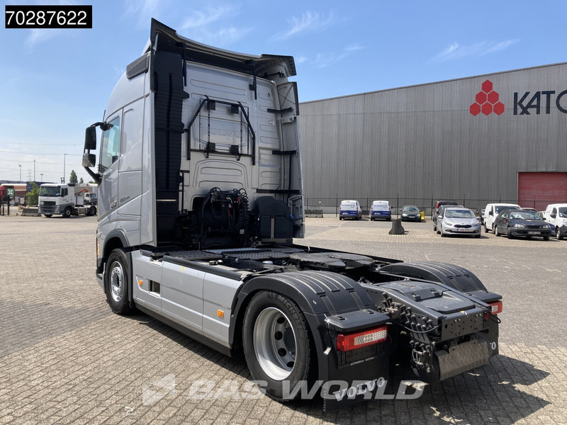 Volvo FH 460 4X2 2x Tanks VEB+ ACC I-Park Cool Navi Euro 6 - Τράκτορας: φωτογραφία 2 Volvo FH 460 4X2 2x Tanks VEB+ ACC I-Park Cool Navi Euro 6 - Τράκτορας: φωτογραφία 2