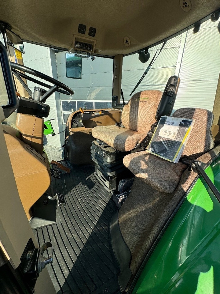 Τρακτέρ John Deere 8330 AutoPower: φωτογραφία 11