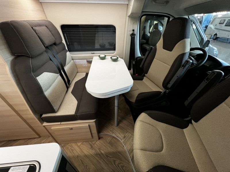 Chausson V594S First Line - Αυτοκινούμενο βαν: φωτογραφία 3 Chausson V594S First Line - Αυτοκινούμενο βαν: φωτογραφία 3
