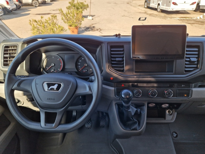 Interior photo 1: Αυτοκινούμενο βαν Knaus Boxdrive 680 ME MAN