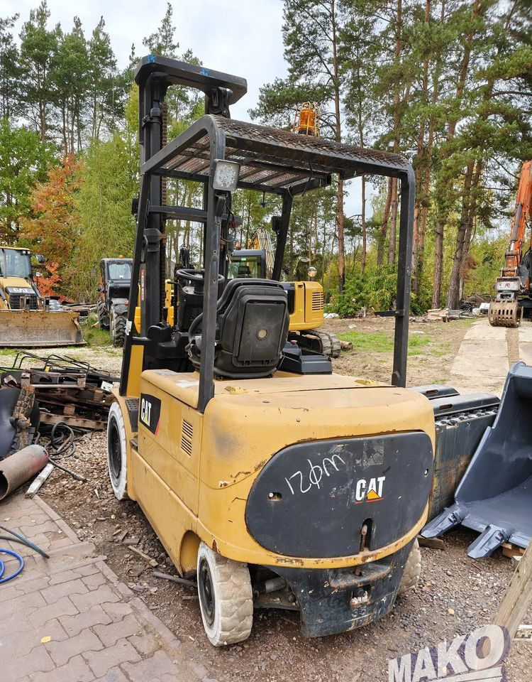 Caterpillar EP35K-PAC - Ηλεκτροκίνητο περονοφόρο: φωτογραφία 4 Caterpillar EP35K-PAC - Ηλεκτροκίνητο περονοφόρο: φωτογραφία 4