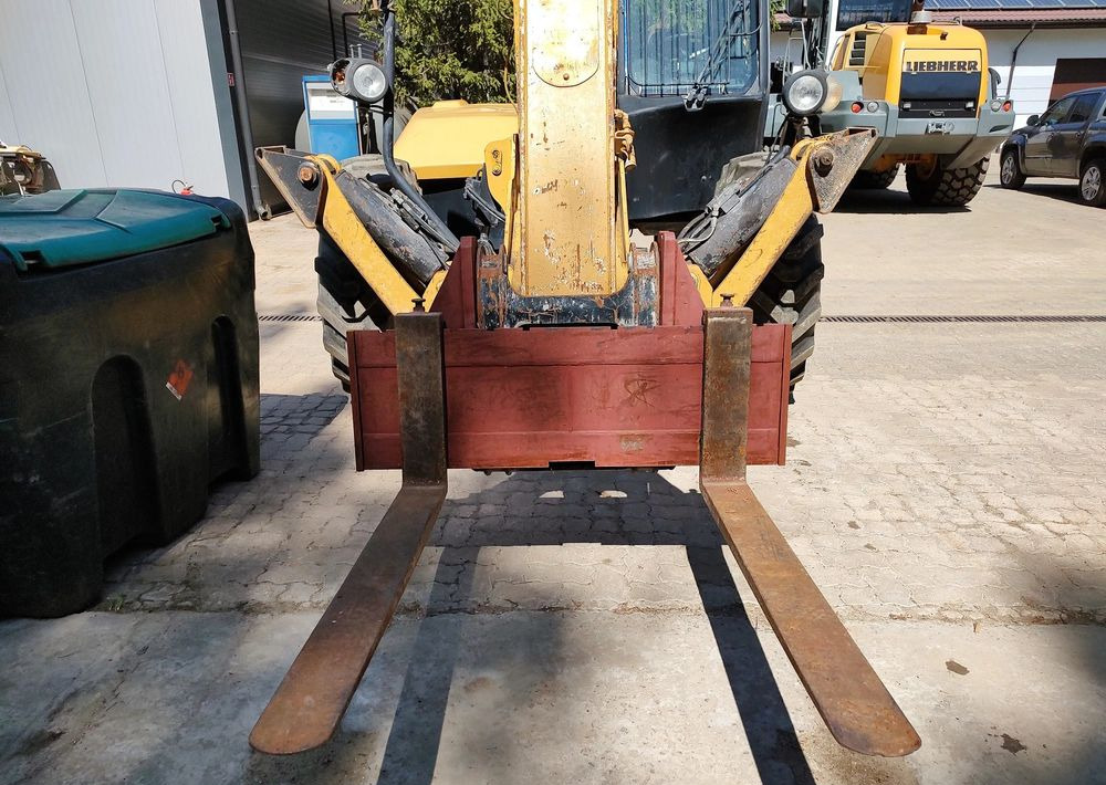 Caterpillar TH417 - Τηλεσκοπικός φορτωτής: φωτογραφία 3 Caterpillar TH417 - Τηλεσκοπικός φορτωτής: φωτογραφία 3