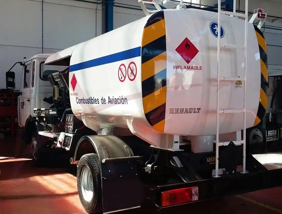 AVGAS B-100 - Φορτηγό βυτιοφόρο: φωτογραφία 3 AVGAS B-100 - Φορτηγό βυτιοφόρο: φωτογραφία 3