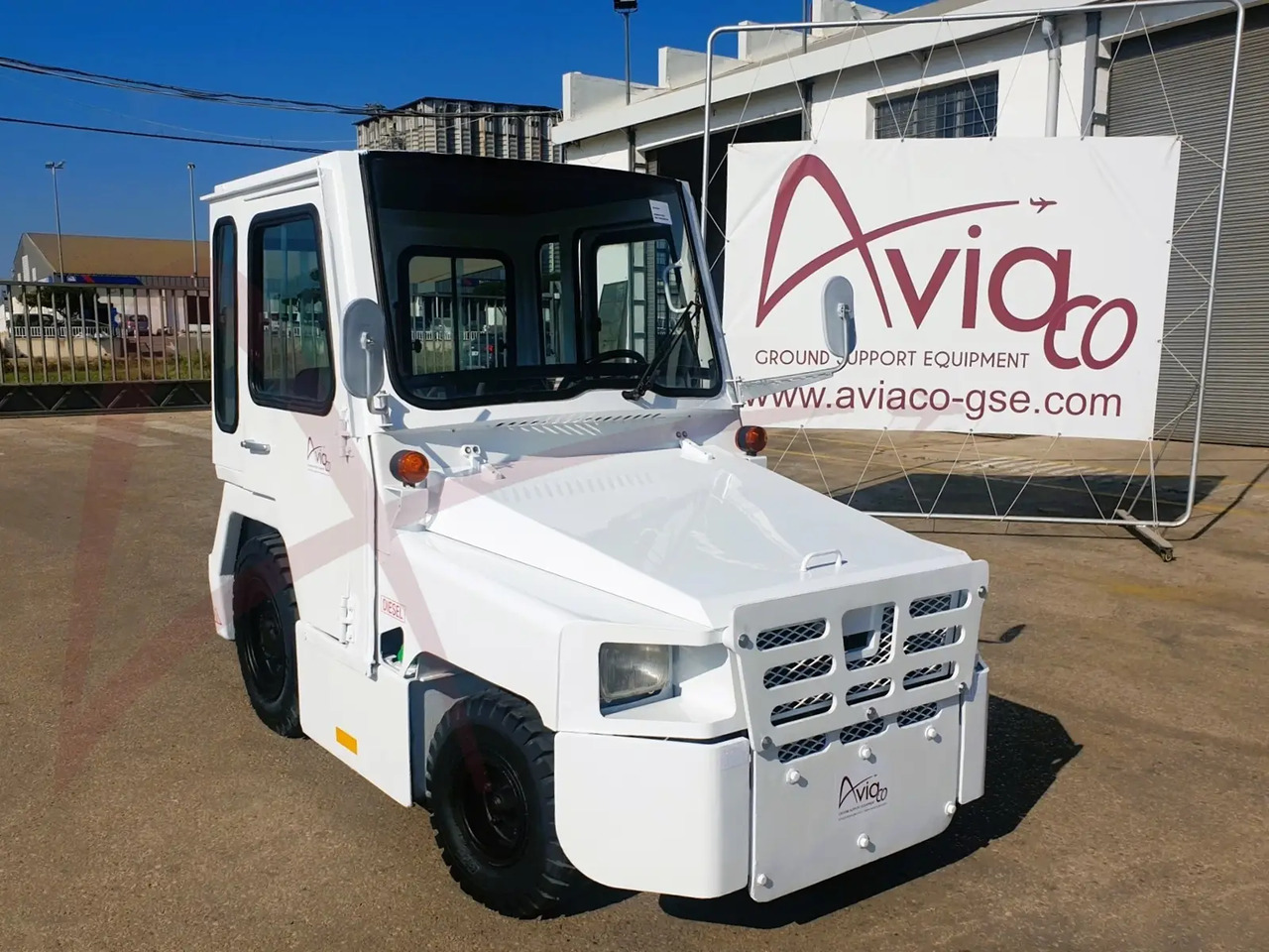 NISSAN FV02 - Ελκυστήρας αποσκευών: φωτογραφία 1 NISSAN FV02 - Ελκυστήρας αποσκευών: φωτογραφία 1