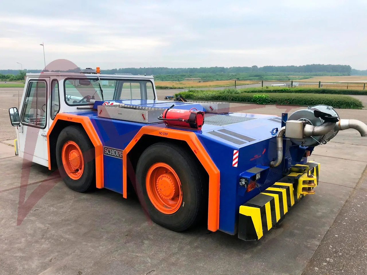 SCHOPF F106 - Ελκυστήρας αεροσκαφών: φωτογραφία 1 SCHOPF F106 - Ελκυστήρας αεροσκαφών: φωτογραφία 1