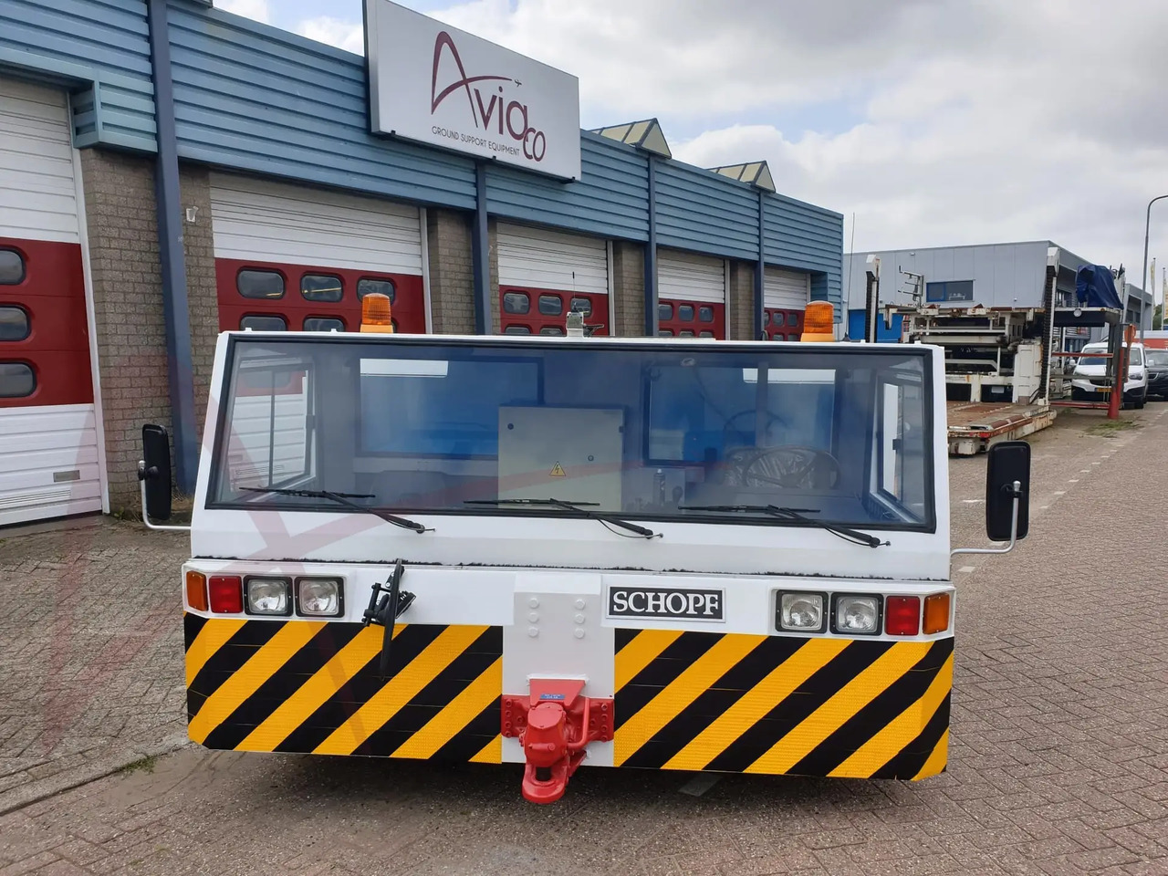 SCHOPF F396E - Ελκυστήρας αεροσκαφών: φωτογραφία 2 SCHOPF F396E - Ελκυστήρας αεροσκαφών: φωτογραφία 2