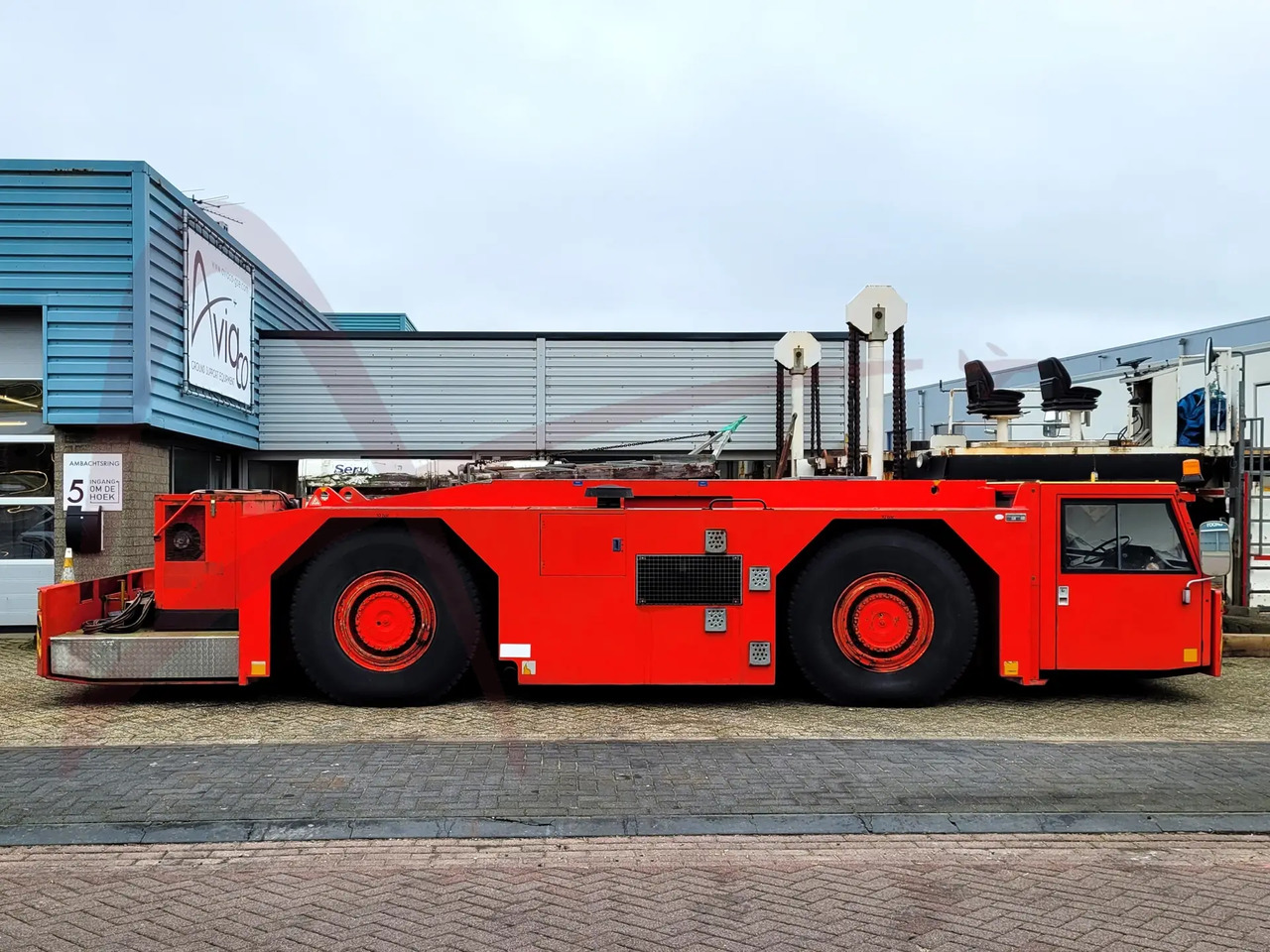 SCHOPF F396P - Ελκυστήρας αεροσκαφών: φωτογραφία 3 SCHOPF F396P - Ελκυστήρας αεροσκαφών: φωτογραφία 3