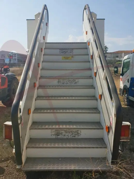 TEMG TG2244 - Σκάλα επιβατών: φωτογραφία 2 TEMG TG2244 - Σκάλα επιβατών: φωτογραφία 2