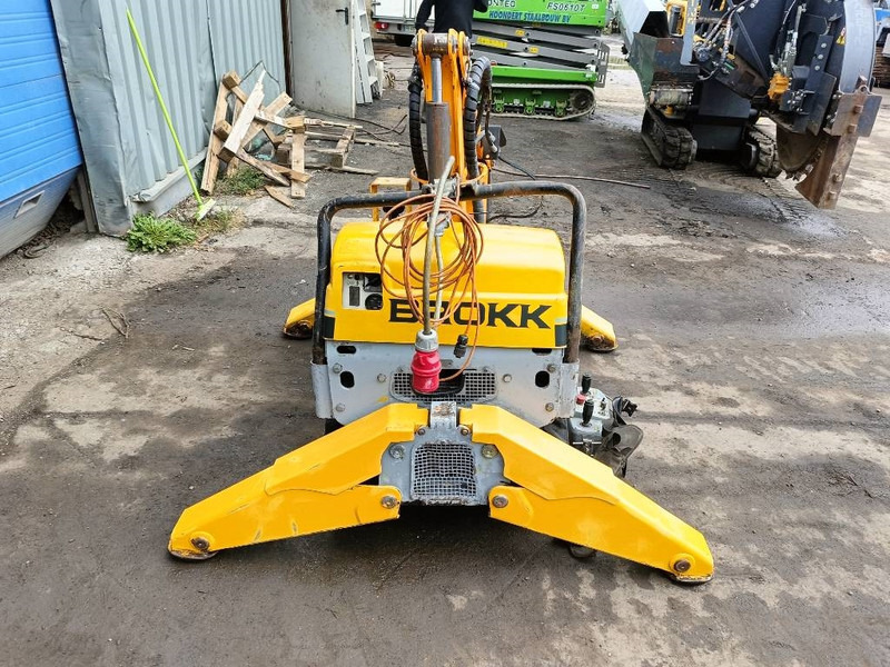 Ερπυστριοφόρος εκσκαφέας Brokk 90 husqvarna robot remote excavator digger: φωτογραφία 5