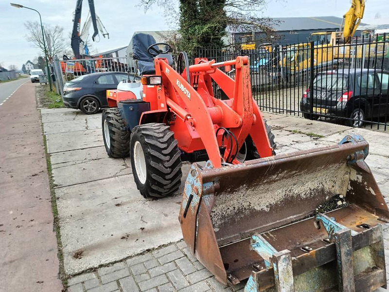 Kubota R 520 shovel wiellader loader lader met bak/vorken - Ελαστιχοφόρος φορτωτής: φωτογραφία 4 Kubota R 520 shovel wiellader loader lader met bak/vorken - Ελαστιχοφόρος φορτωτής: φωτογραφία 4