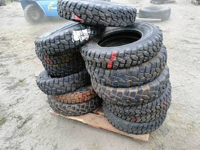 Michelin 6,50 R16 C 7,00R16 C 22/100R16 255/100R16 banden l - Ελαστικά και ζάντες για Κατασκευή μηχανήματα: φωτογραφία 2 Michelin 6,50 R16 C 7,00R16 C 22/100R16 255/100R16 banden l - Ελαστικά και ζάντες για Κατασκευή μηχανήματα: φωτογραφία 2