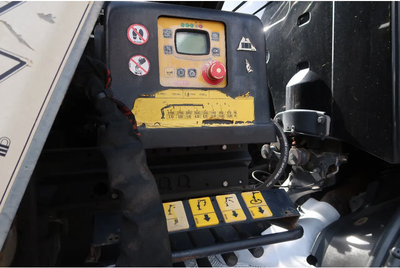 Φορτηγό με γερανό Scania G450 8X4/ FASSI 15 TON CRANE/ EURO 6/ FULL AIR: φωτογραφία 13 Φορτηγό με γερανό Scania G450 8X4/ FASSI 15 TON CRANE/ EURO 6/ FULL AIR: φωτογραφία 13