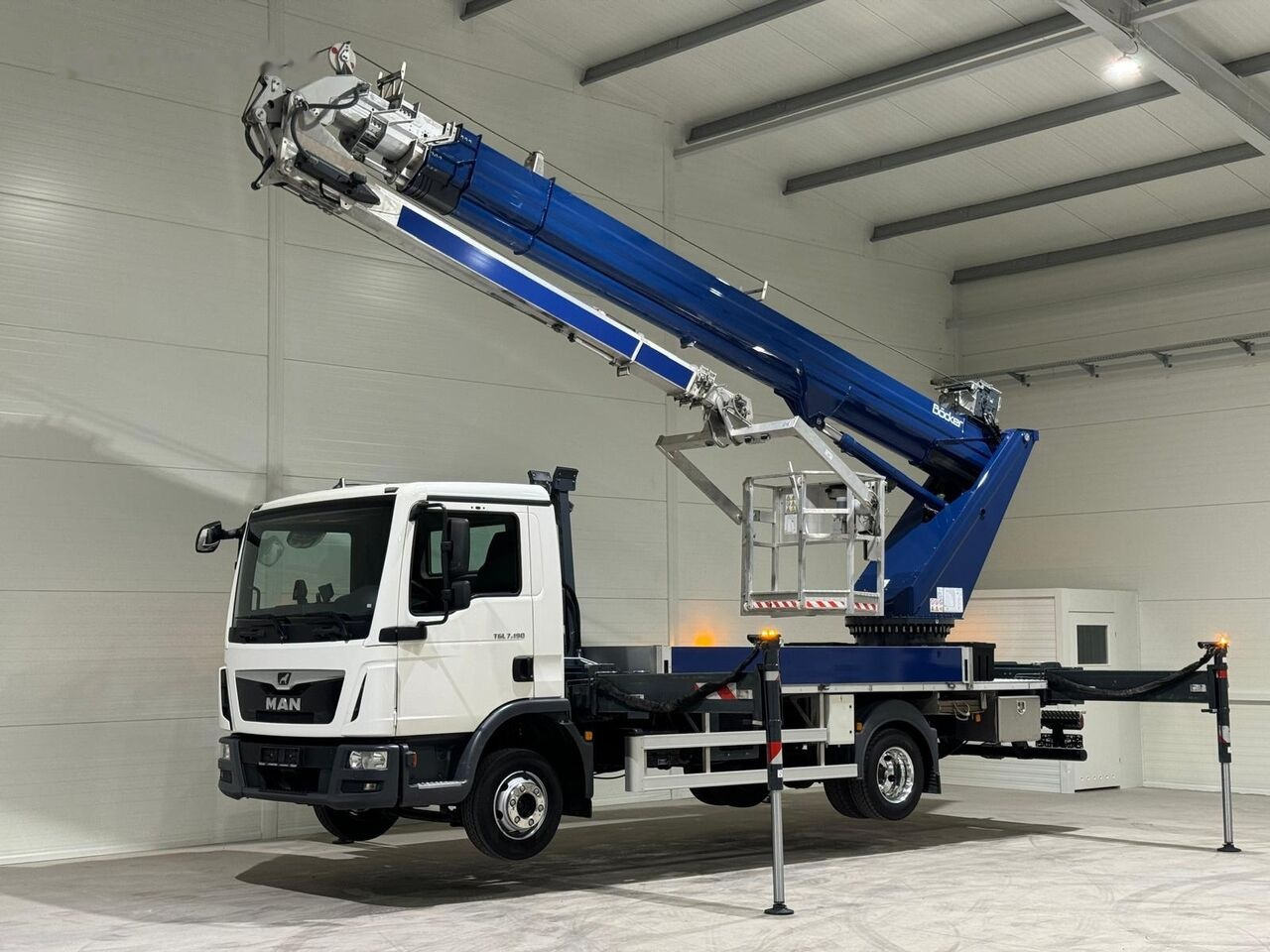 MAN Böcker AK 37/4000 on chassis - Τηλεσκοπικός γερανός: φωτογραφία 1 MAN Böcker AK 37/4000 on chassis - Τηλεσκοπικός γερανός: φωτογραφία 1