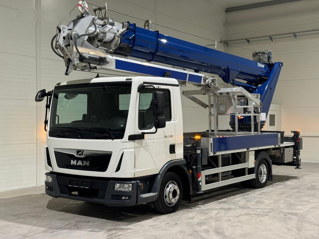 MAN Böcker AK 37/4000 on chassis - Τηλεσκοπικός γερανός: φωτογραφία 3 MAN Böcker AK 37/4000 on chassis - Τηλεσκοπικός γερανός: φωτογραφία 3