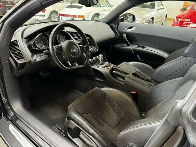 AUDI R8 4.2 FSI V8 quattro Coupé... - Αυτοκίνητο: φωτογραφία 4 AUDI R8 4.2 FSI V8 quattro Coupé... - Αυτοκίνητο: φωτογραφία 4