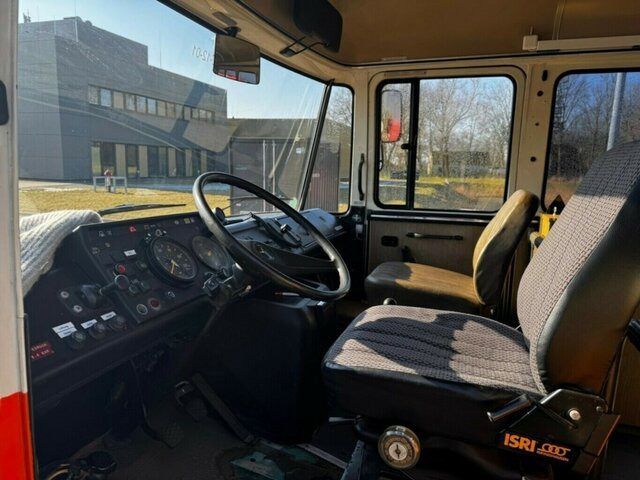 MERCEDES-BENZ O 309D Breitmaul Bus - Τροχόσπιτο: φωτογραφία 3 MERCEDES-BENZ O 309D Breitmaul Bus - Τροχόσπιτο: φωτογραφία 3