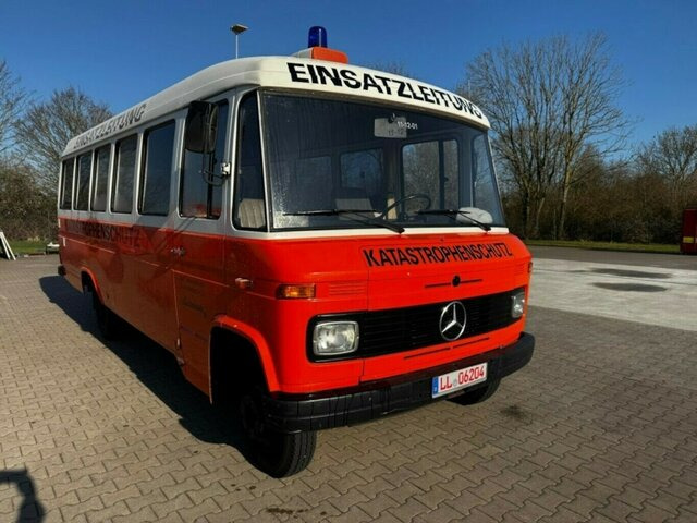 MERCEDES-BENZ O 309D Breitmaul Bus - Τροχόσπιτο: φωτογραφία 1 MERCEDES-BENZ O 309D Breitmaul Bus - Τροχόσπιτο: φωτογραφία 1