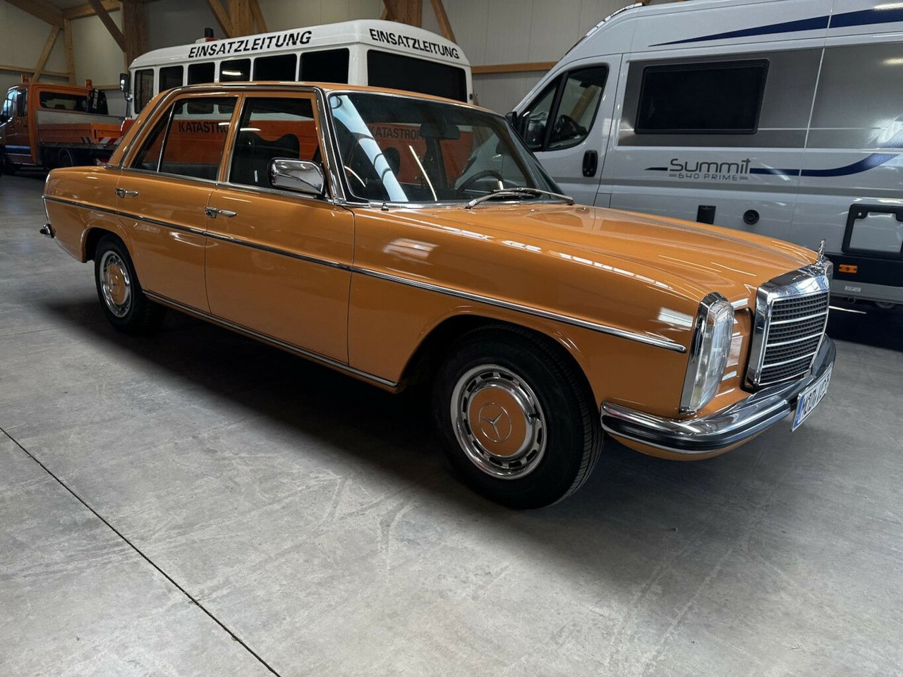 Mercedes-Benz 200 D/8 - Λιμουζίνα/ Sedan: φωτογραφία 4 Mercedes-Benz 200 D/8 - Λιμουζίνα/ Sedan: φωτογραφία 4