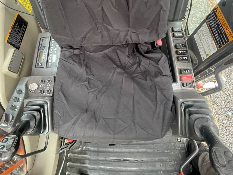 Τροχοφόρος εκσκαφέας Hitachi ZX 140 W-3: φωτογραφία 13 Τροχοφόρος εκσκαφέας Hitachi ZX 140 W-3: φωτογραφία 13