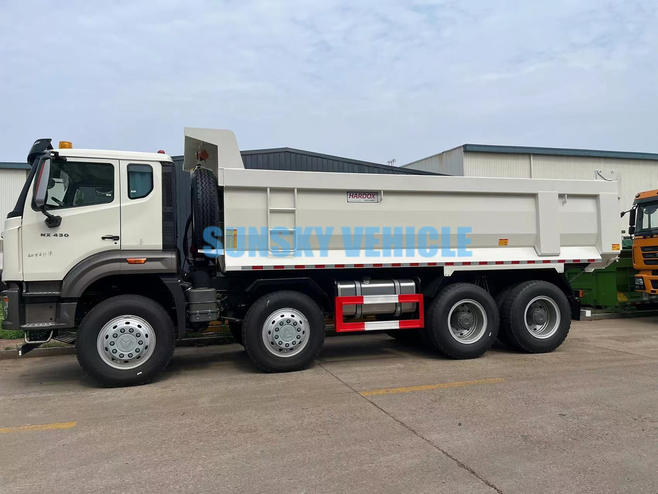 HOWO 8X4 dump truck - Φορτηγό ανατρεπόμενο: φωτογραφία 1 HOWO 8X4 dump truck - Φορτηγό ανατρεπόμενο: φωτογραφία 1