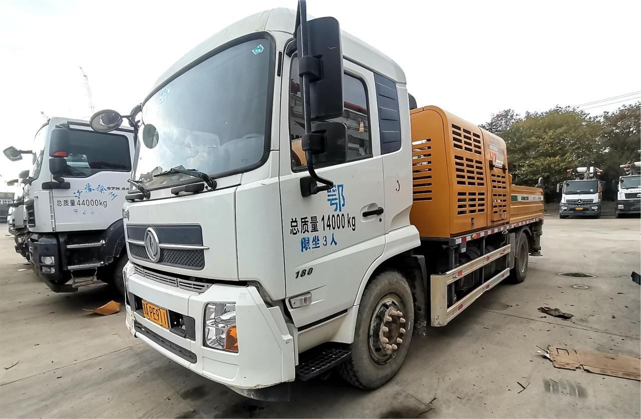 XCMG Official Construction Building Machine HBC10022V Used Truck Mounted Line Concrete Pump Price - Εξοπλισμός σκυροδέματος: φωτογραφία 2 XCMG Official Construction Building Machine HBC10022V Used Truck Mounted Line Concrete Pump Price - Εξοπλισμός σκυροδέματος: φωτογραφία 2