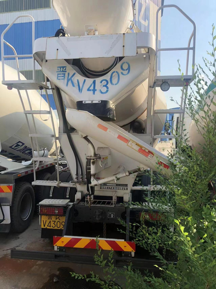 XCMG Official G12V China 12 Cubic Used Concrete Mixer Truck with Good Price - Μπετονιέρα φορτηγό: φωτογραφία 5 XCMG Official G12V China 12 Cubic Used Concrete Mixer Truck with Good Price - Μπετονιέρα φορτηγό: φωτογραφία 5