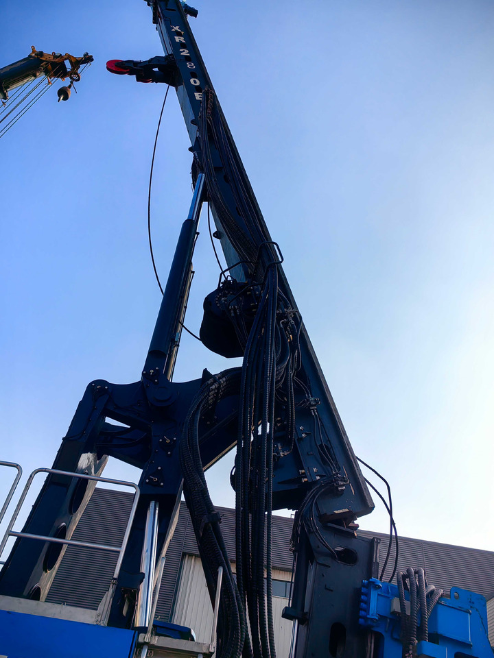 XCMG Official Second Hand XR240E 80m Rotary Drilling Rig Machine Hot Sale - Μηχάνημα διάτρησης: φωτογραφία 4 XCMG Official Second Hand XR240E 80m Rotary Drilling Rig Machine Hot Sale - Μηχάνημα διάτρησης: φωτογραφία 4