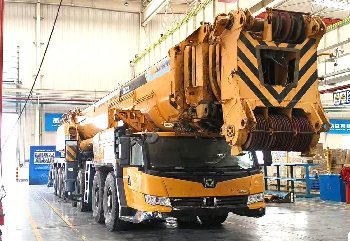 XCMG XCA550 550ton all terrain crane with diesel engine - Γερανός παντός εδάφους: φωτογραφία 4 XCMG XCA550 550ton all terrain crane with diesel engine - Γερανός παντός εδάφους: φωτογραφία 4