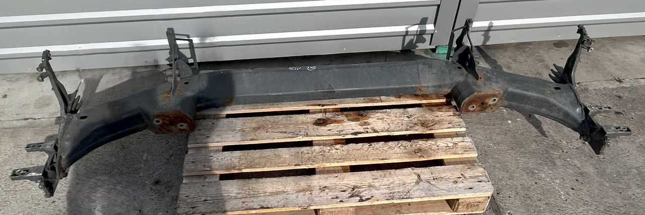 DAF CF EURO 6 BUMPER BEAM WITH STEP BRACKETS - Προφυλακτήρας: φωτογραφία 2 DAF CF EURO 6 BUMPER BEAM WITH STEP BRACKETS - Προφυλακτήρας: φωτογραφία 2