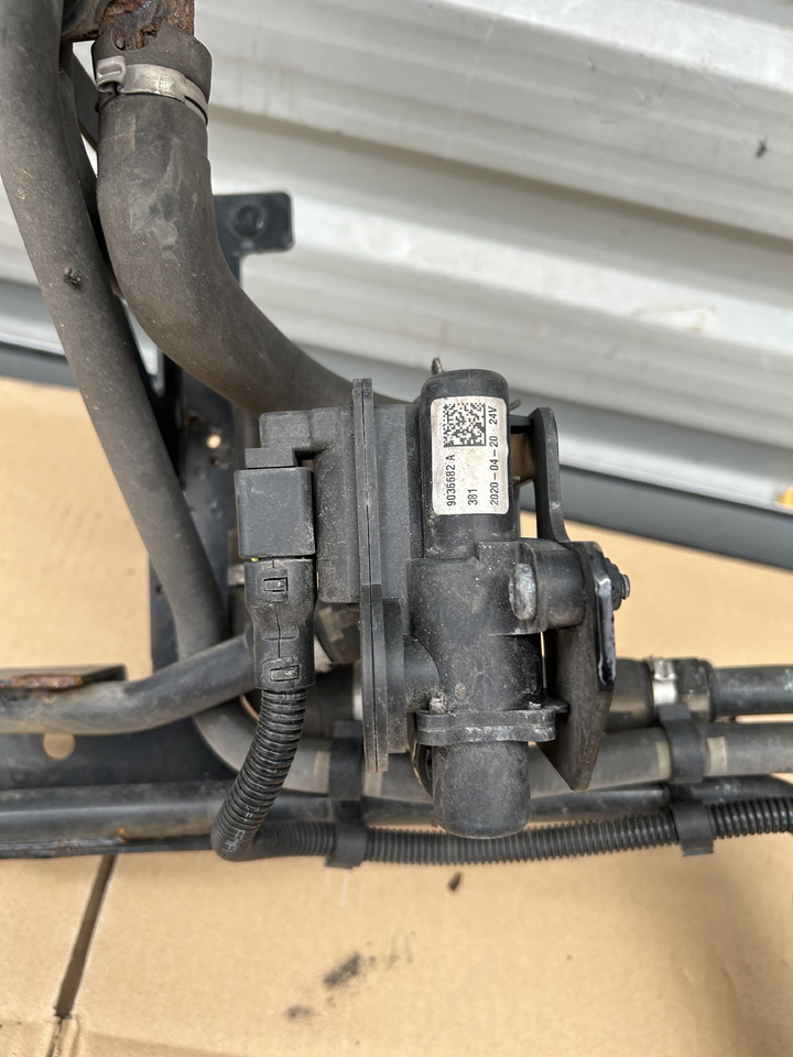 DAF TUBE THREE-WAY VALVE WEBASTO WATER 9036682 - Ανταλλακτικό AC: φωτογραφία 2 DAF TUBE THREE-WAY VALVE WEBASTO WATER 9036682 - Ανταλλακτικό AC: φωτογραφία 2