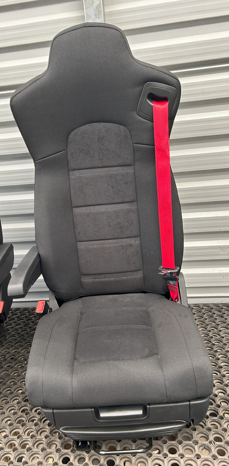 IVECO NEW SEAT IVECO S-WAY - Kάθισμα: φωτογραφία 1 IVECO NEW SEAT IVECO S-WAY - Kάθισμα: φωτογραφία 1