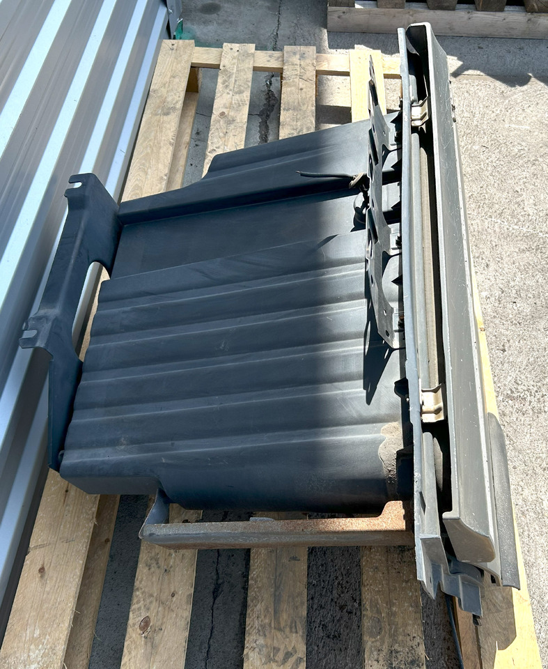 MERCEDES ACTROS MP4 STORAGE COMPARTMENT EXTENSION OF THE STEPS LEFT - Γενικό ανταλλακτικό: φωτογραφία 3 MERCEDES ACTROS MP4 STORAGE COMPARTMENT EXTENSION OF THE STEPS LEFT - Γενικό ανταλλακτικό: φωτογραφία 3