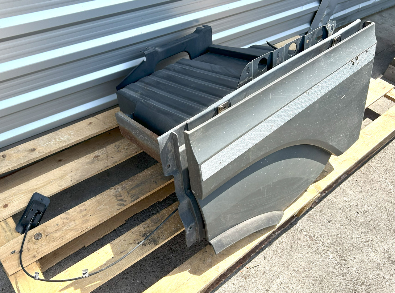 MERCEDES ACTROS MP4 STORAGE COMPARTMENT EXTENSION OF THE STEPS LEFT - Γενικό ανταλλακτικό: φωτογραφία 2 MERCEDES ACTROS MP4 STORAGE COMPARTMENT EXTENSION OF THE STEPS LEFT - Γενικό ανταλλακτικό: φωτογραφία 2