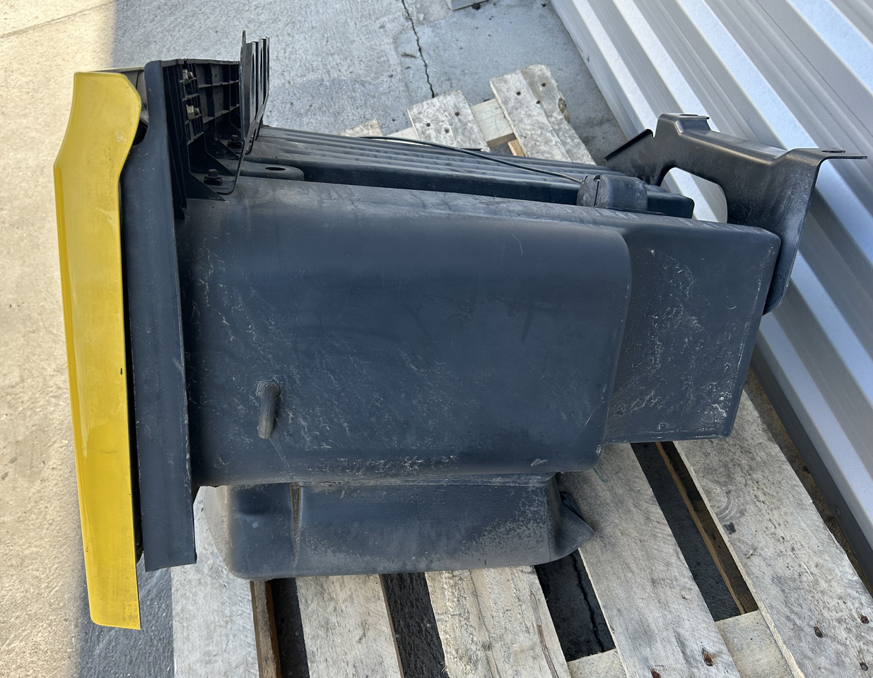 MERCEDES ACTROS MP5 STORAGE COMPARTMENT EXTENSION OF THE STEPS LEFT - Γενικό ανταλλακτικό: φωτογραφία 3 MERCEDES ACTROS MP5 STORAGE COMPARTMENT EXTENSION OF THE STEPS LEFT - Γενικό ανταλλακτικό: φωτογραφία 3